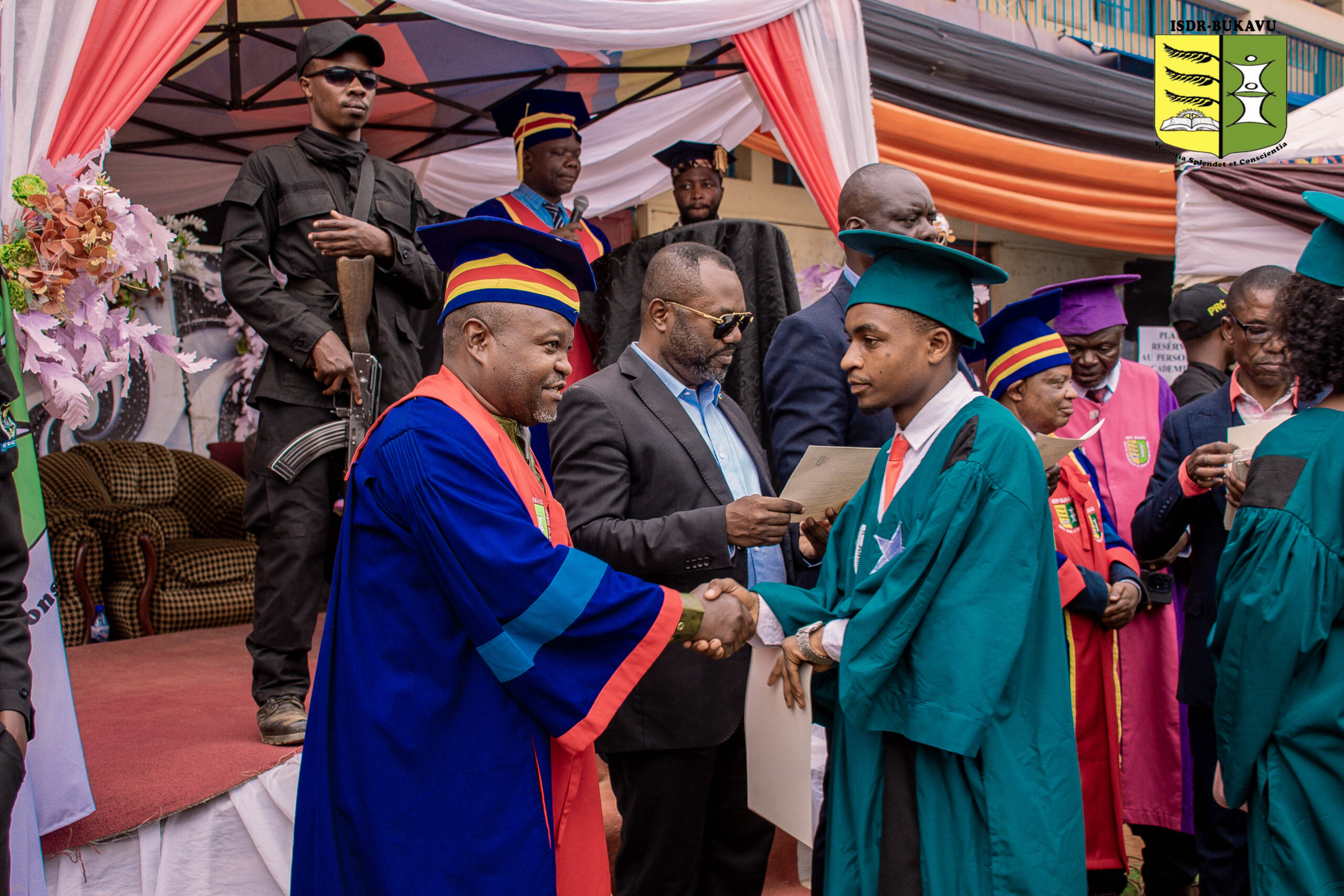 ISDR-Bukavu : le comité de gestion procède à la collation des grades académiques et clôture l&rsquo;année 2025-2026